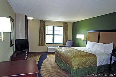 Extended America - - Manchester Nashua